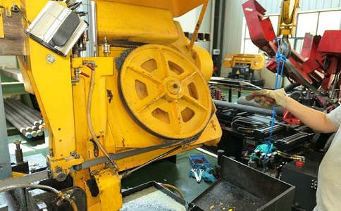 如何解决石鼓卧式金属带锯床切削时出现的断带现象？